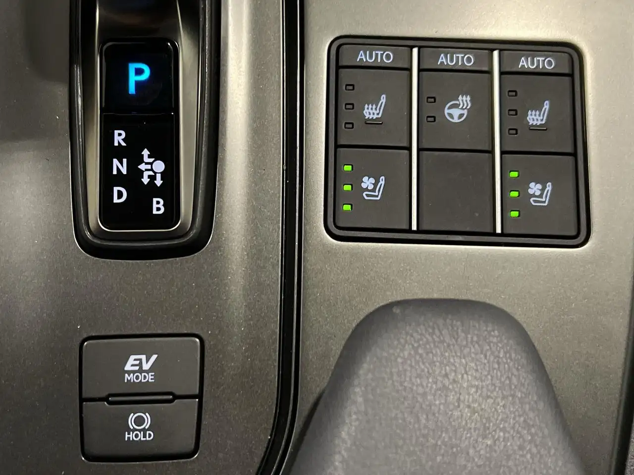 Lexus UX снимка Lexus UX