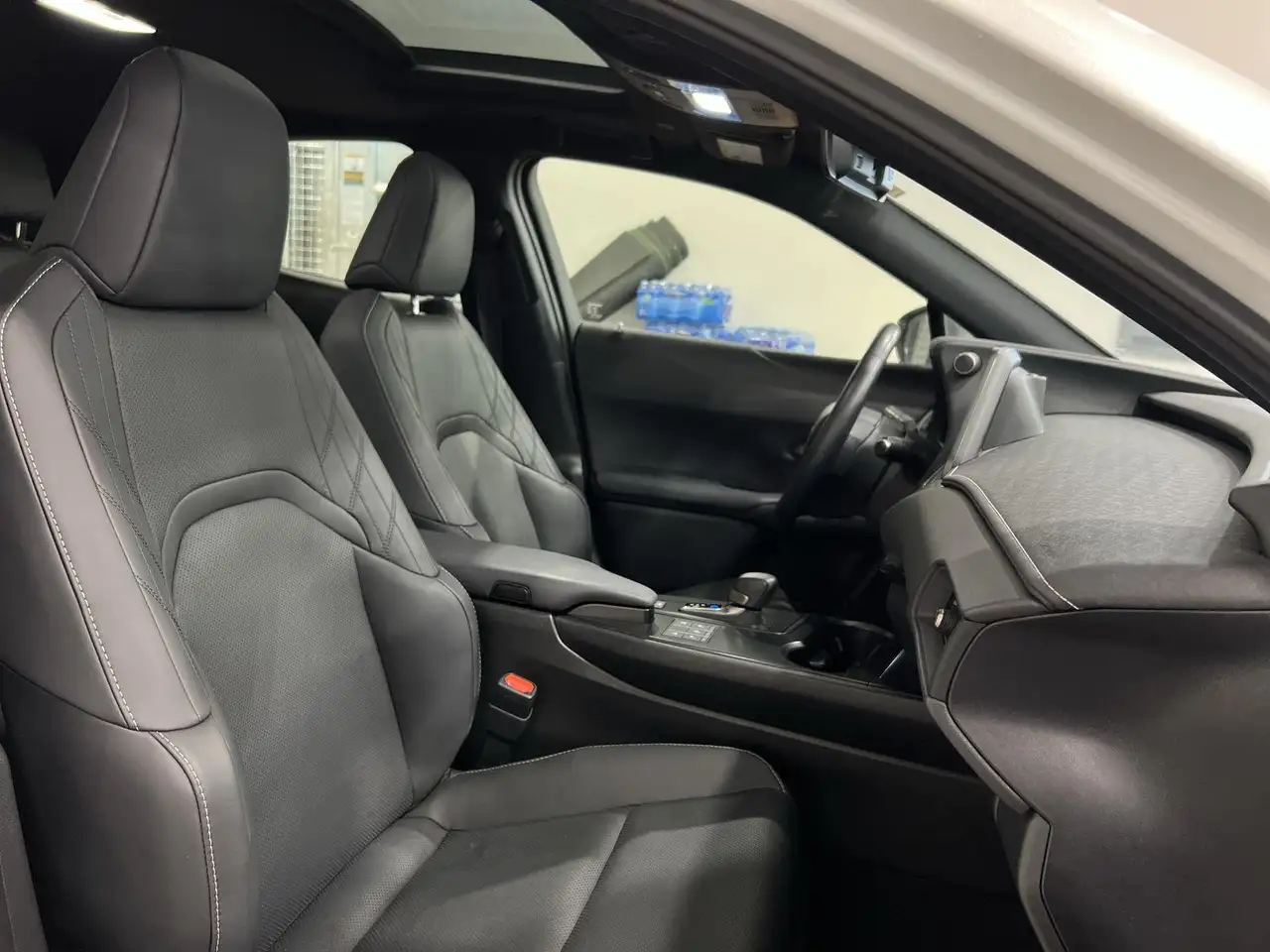 Lexus UX снимка Lexus UX
