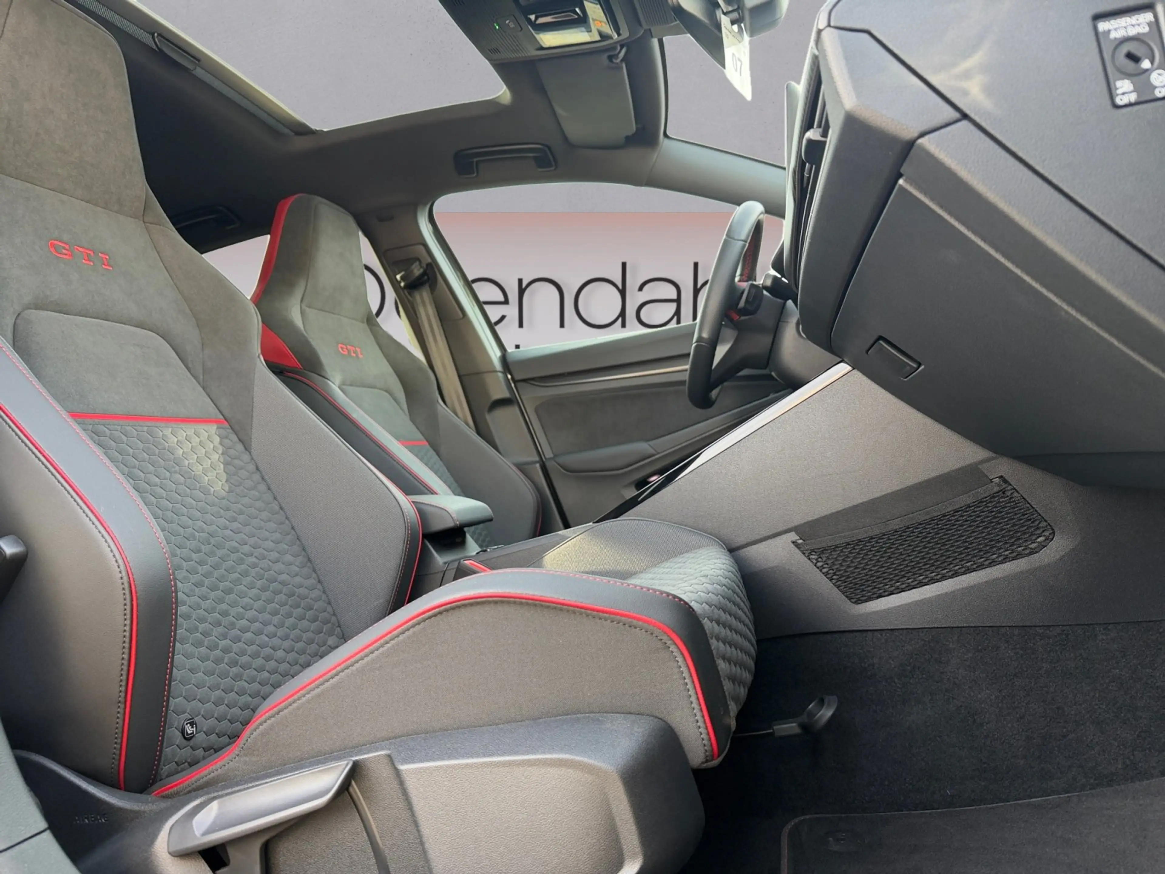 Volkswagen Golf GTI Clubsport 2,0 l TSI OPF DSG PANO/ HEAD-UP — photo 15