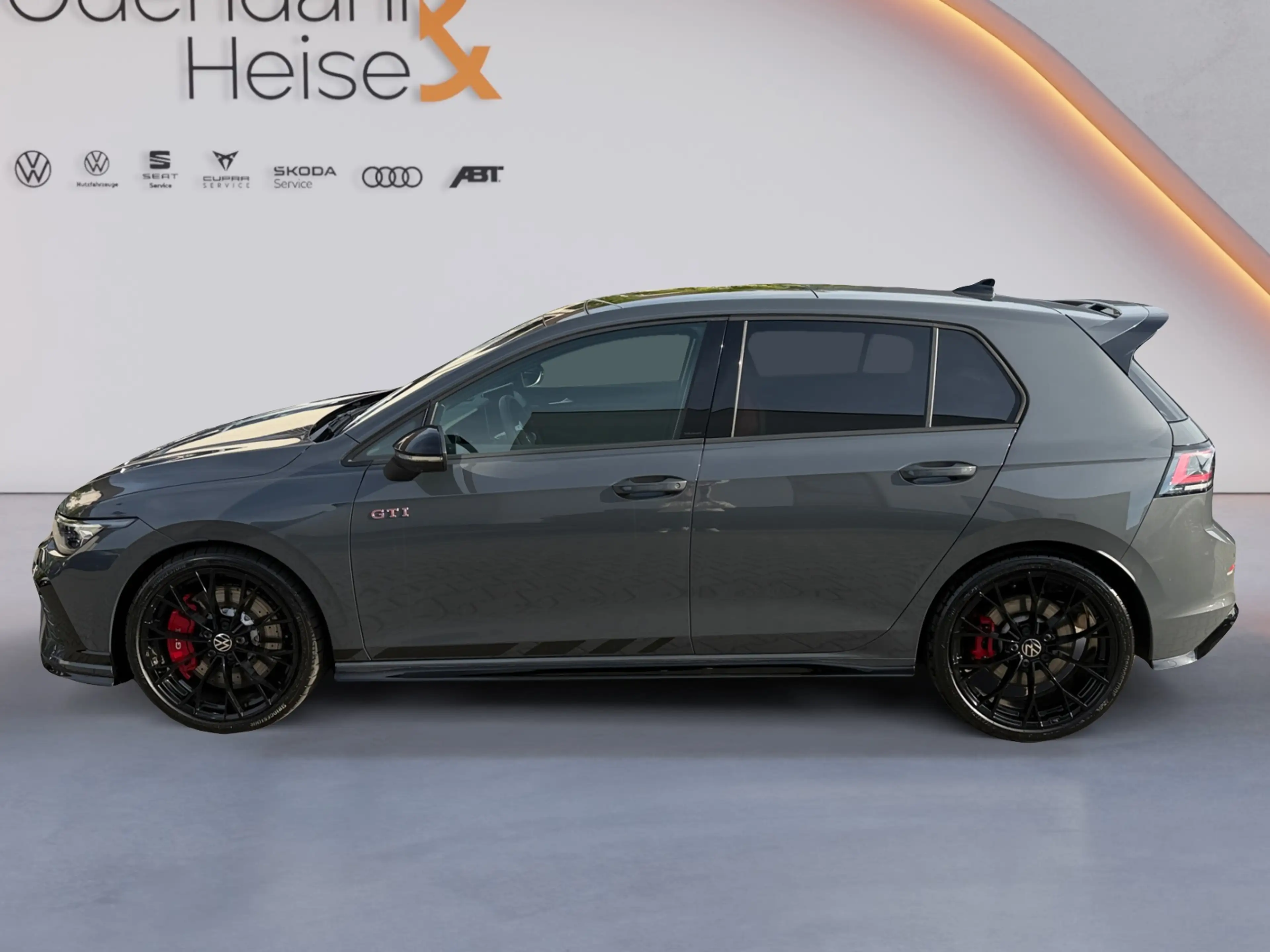 Volkswagen Golf GTI Clubsport 2,0 l TSI OPF DSG PANO/ HEAD-UP — photo 2