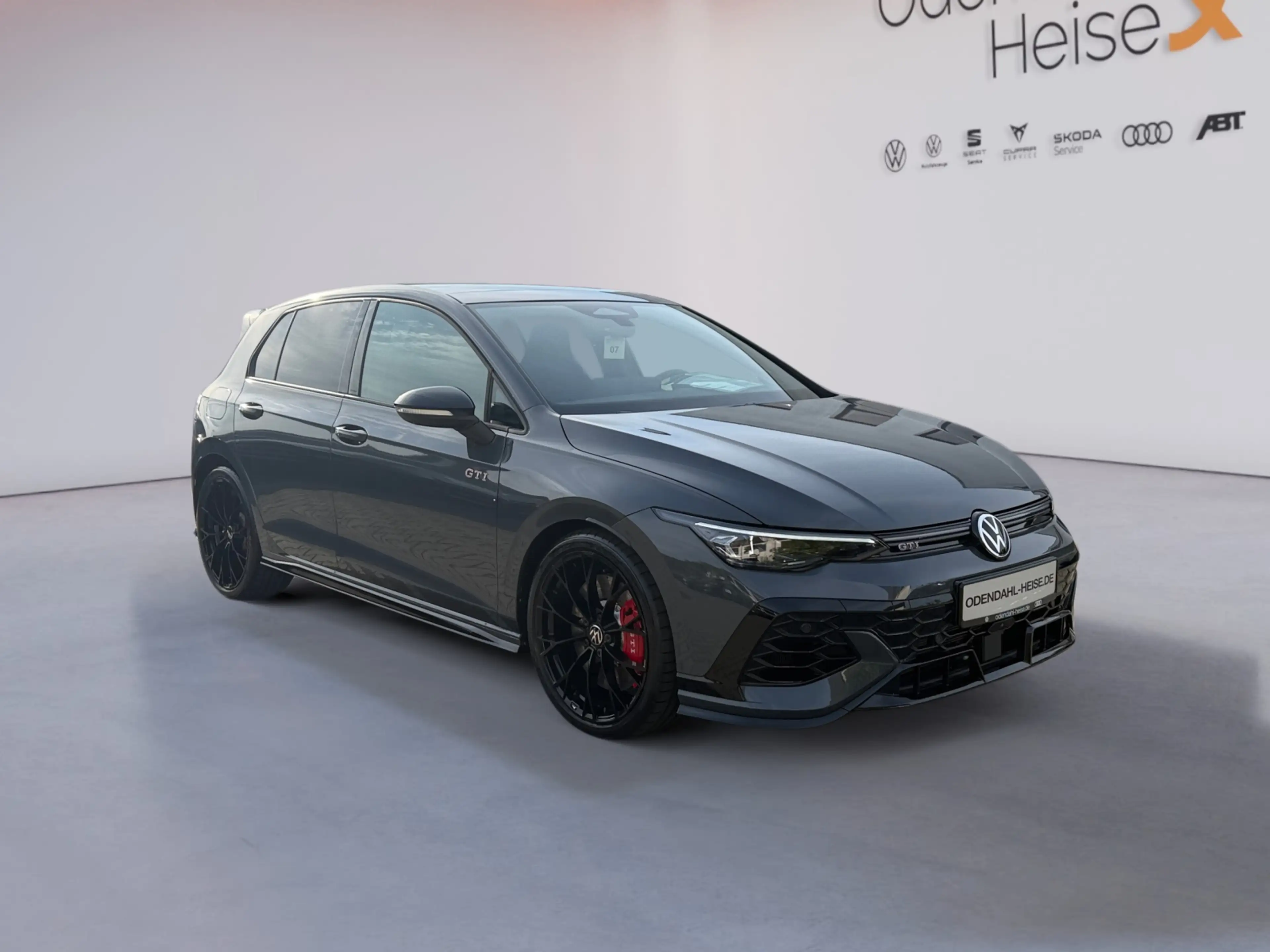 Volkswagen Golf GTI Clubsport 2,0 l TSI OPF DSG PANO/ HEAD-UP — photo 7