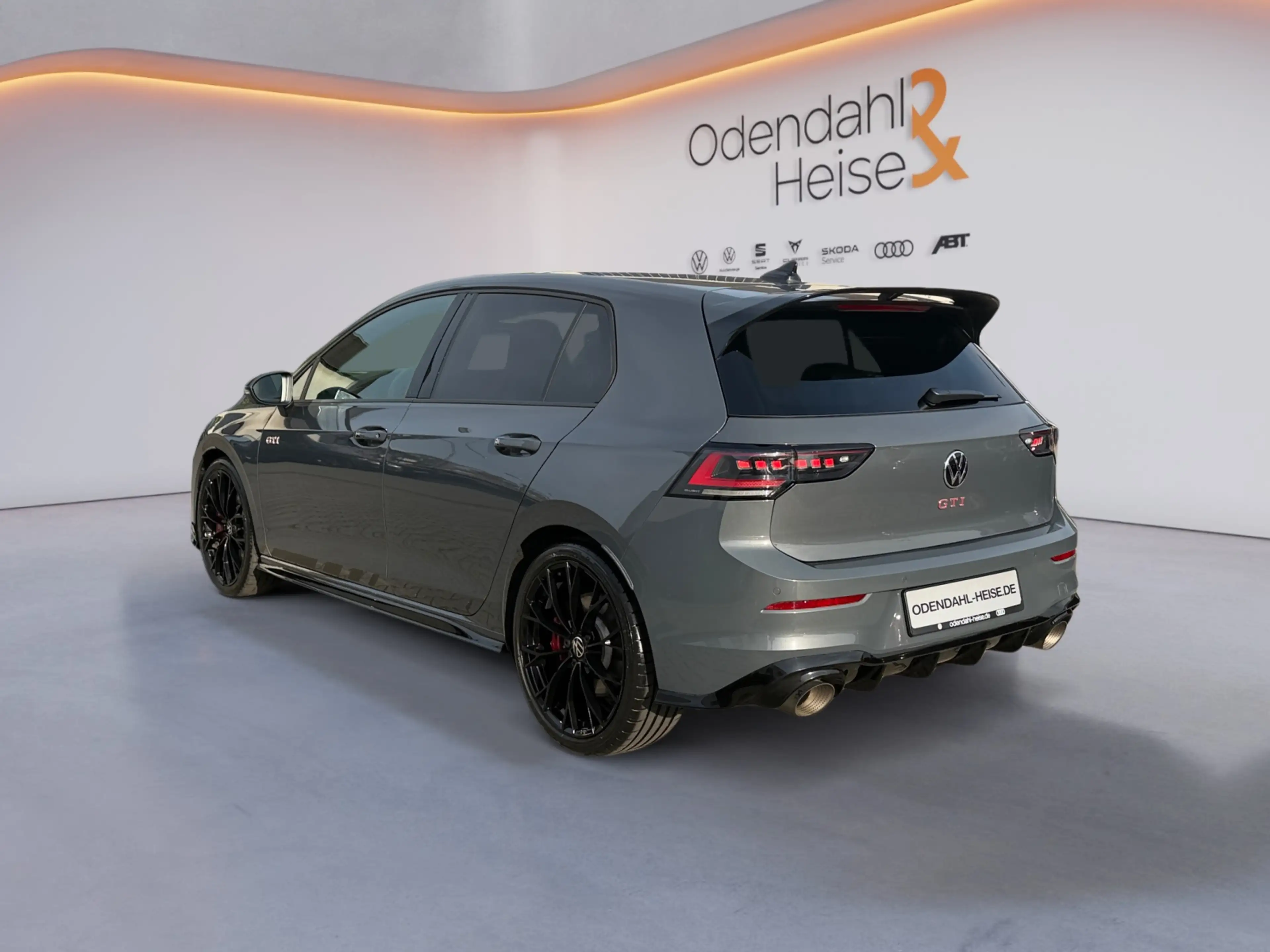 Volkswagen Golf GTI Clubsport 2,0 l TSI OPF DSG PANO/ HEAD-UP — photo 3