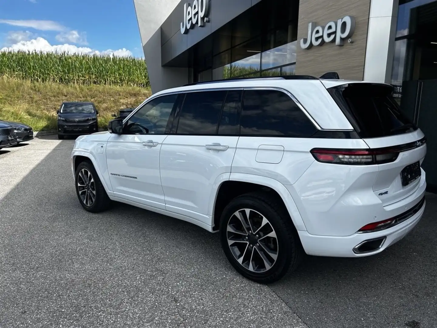 Jeep Grand Cherokee 2.0 PHEV 13,3kWh 380 PS AT 4xe Overland Weiß - 2