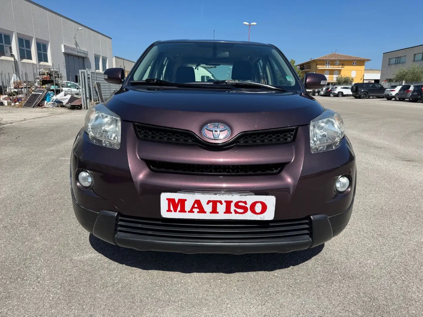 Toyota Urban Cruiser Urban Cruiser 1.4 D-4D AWD Luxury Violett - 2