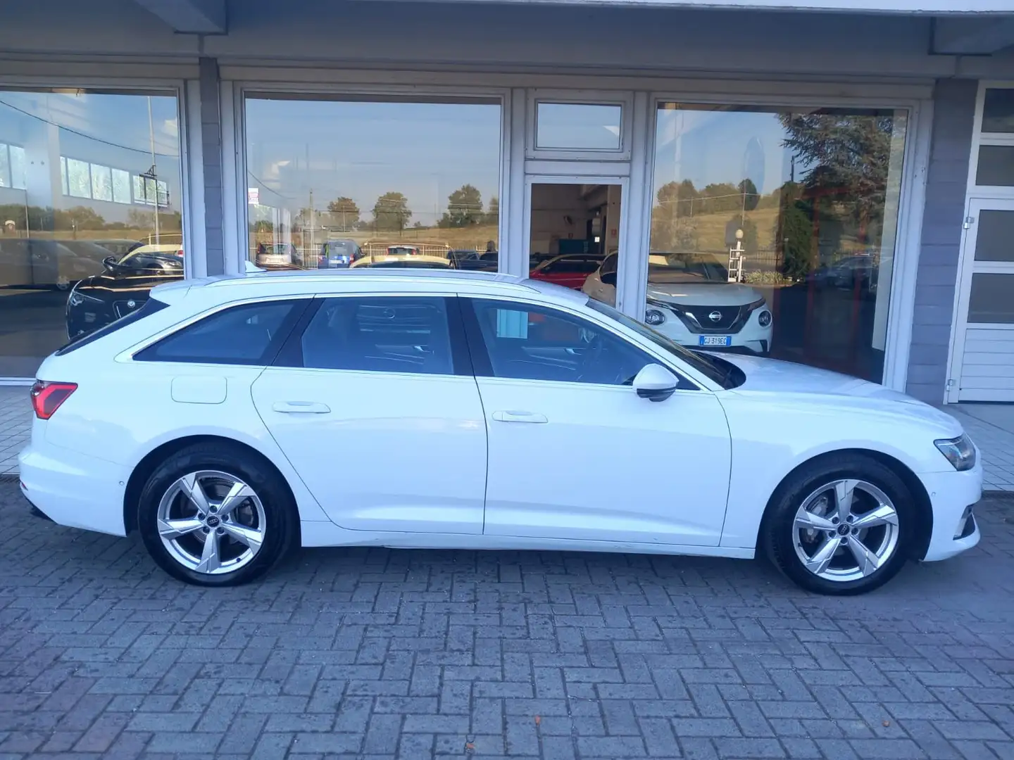 Audi A6 Avant 40 2.0 tdi mhev Business s-tronic Bianco - 2