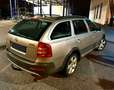 Skoda Octavia Combi Scout 2,0 TDI PD DPF 4x4 - thumbnail 3