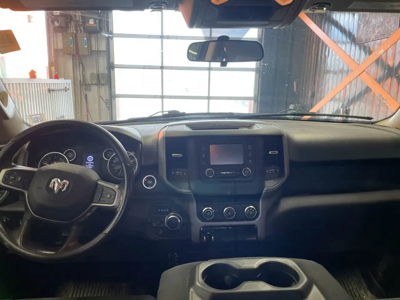 RAM 1500 снимка RAM 1500