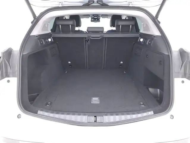 Alfa Romeo Stelvio view 14