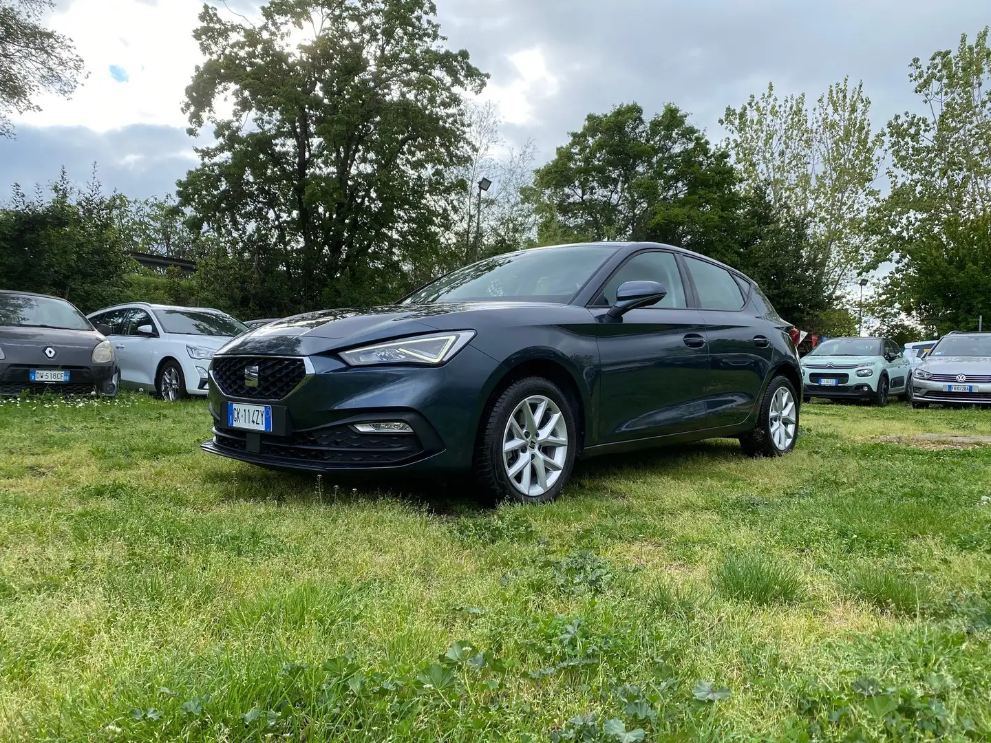 SEAT Leon * SOLAMENTE 49.000km! * SuperAccessoriata W.less Grigio - 1