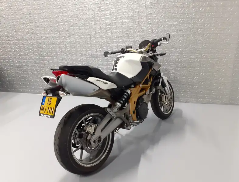 Aprilia Shiver 750 - foto 6