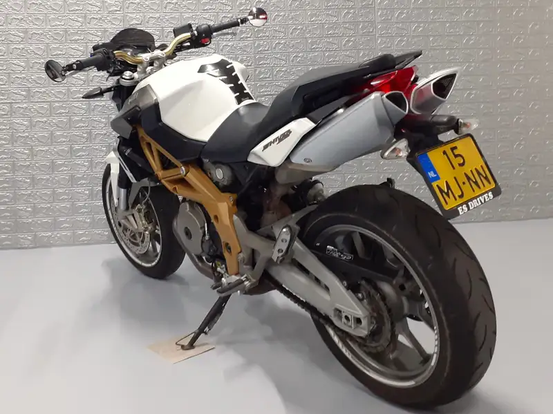 Aprilia Shiver 750 - foto 5