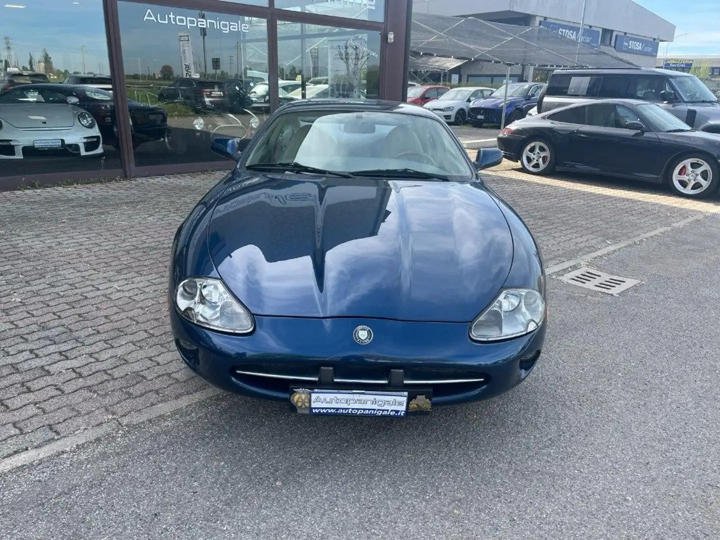 Jaguar XK8 4.0 Coupé ASI Blue - 2