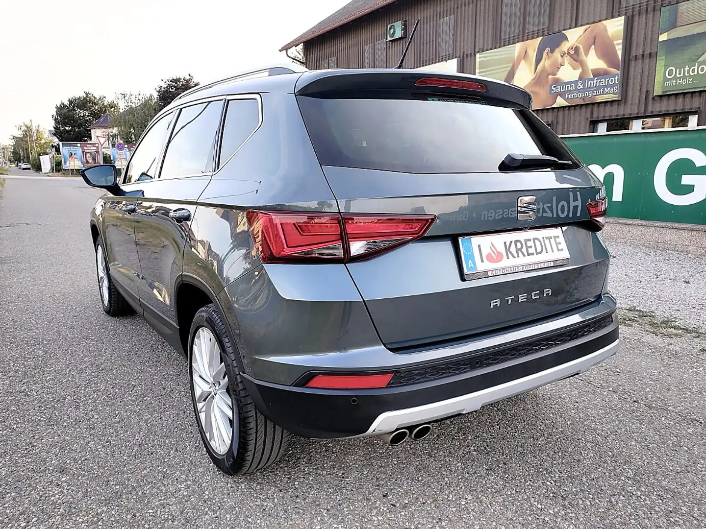 SEAT Ateca 1,4 Xcellence ACT TSI DSG*Automatik*Panorama*Le... Grau - 2