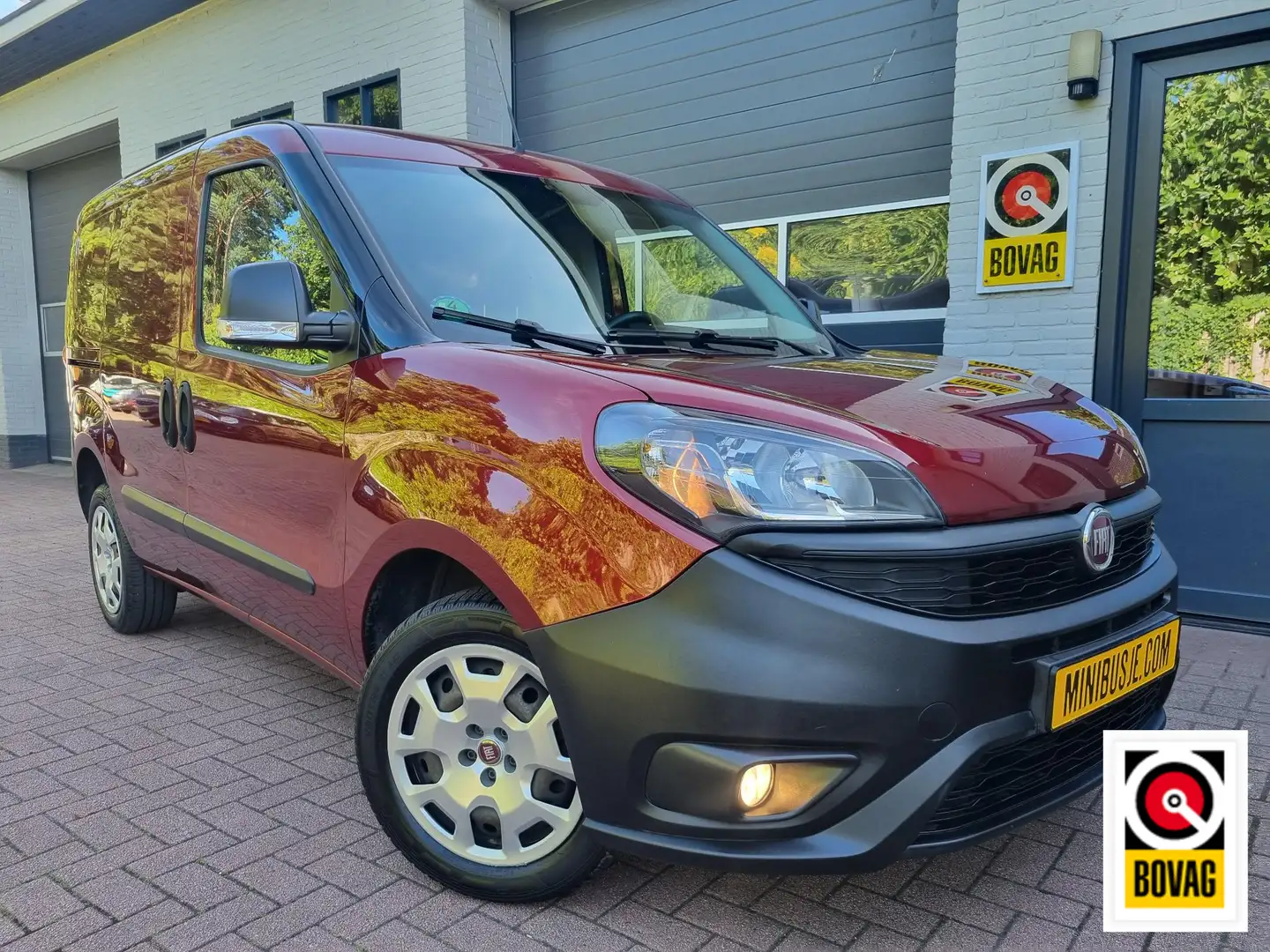 Fiat Doblo Cargo 1.4 T-Jet L2H1 XL 3-PERSOONS Rood - 1