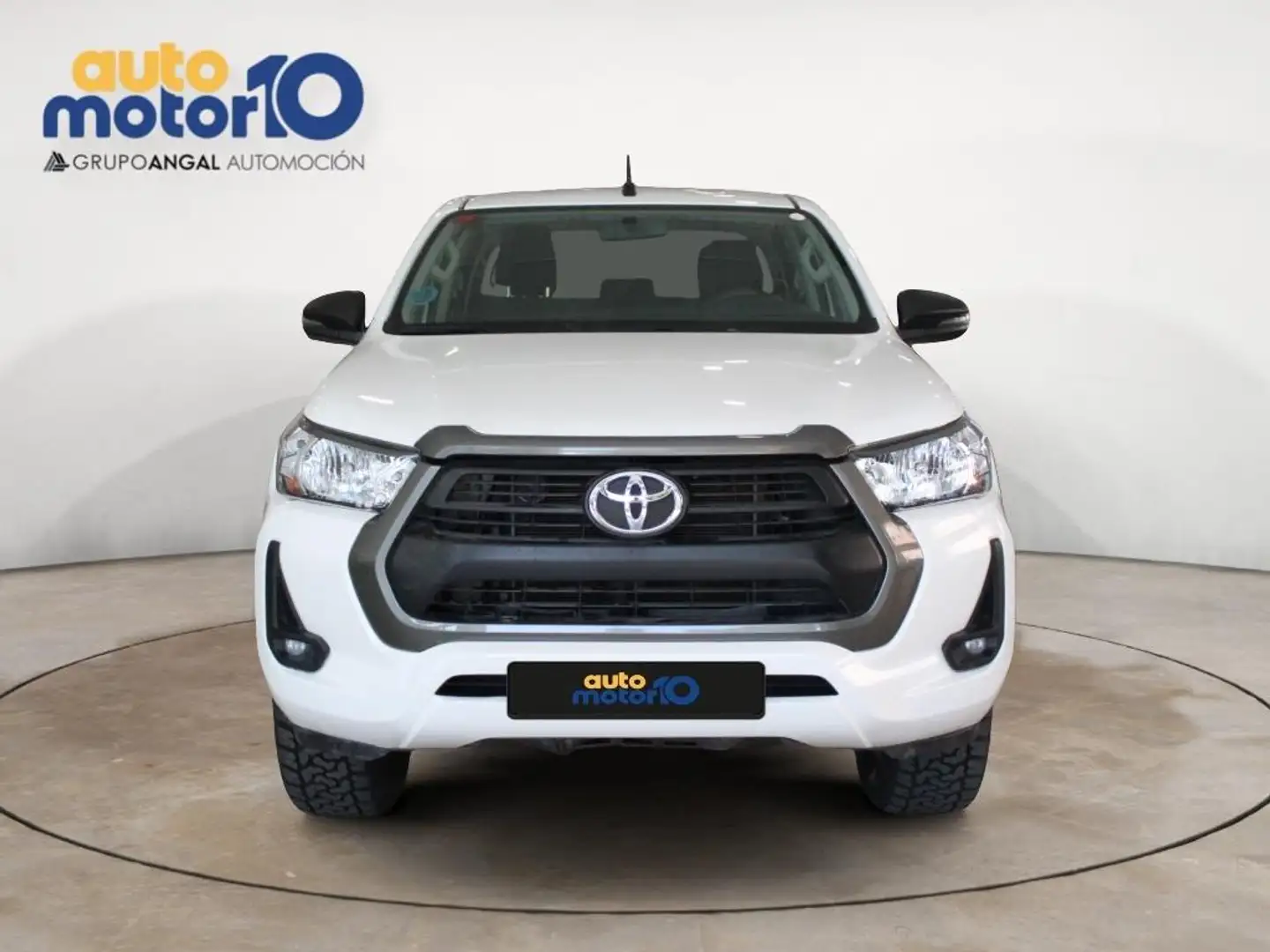 Toyota Hilux 2.4 D-4D Cabina Doble GX - 2