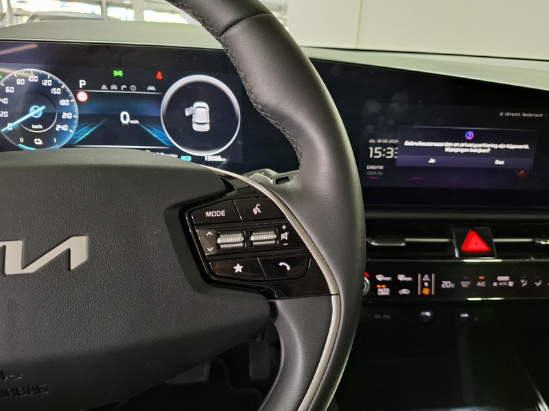 Kia e-Niro EV Air 64.8 kWh Stoel en Stuur verwarming, elektri — photo 12