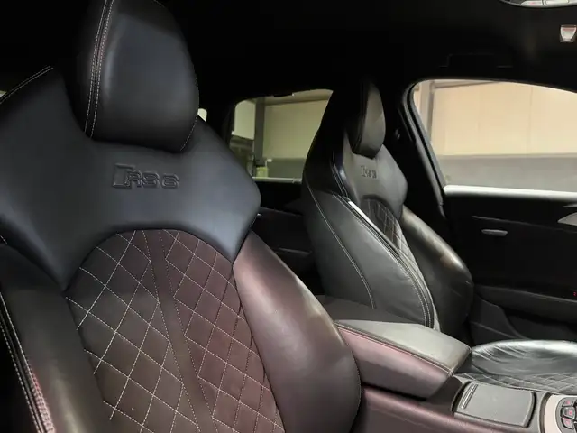 Audi RS6 view 10