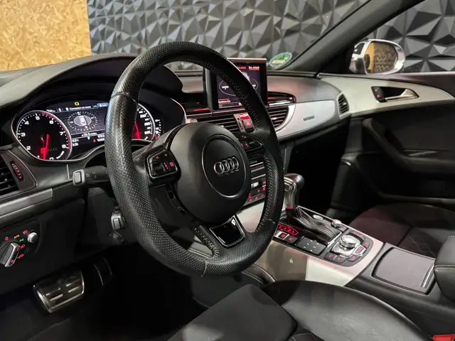 Audi RS6 view 7