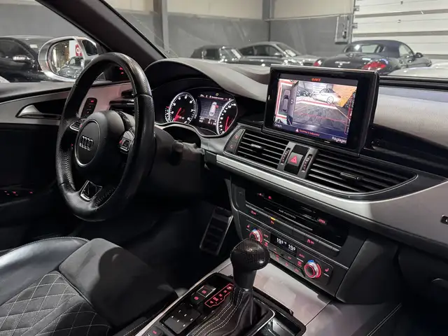 Audi RS6 view 12