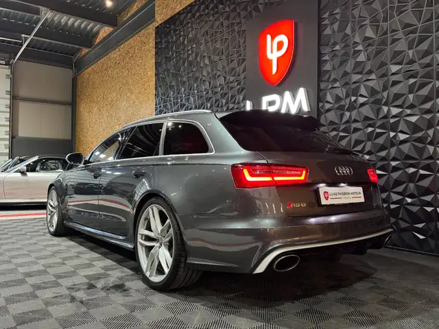 Audi RS6 view 4