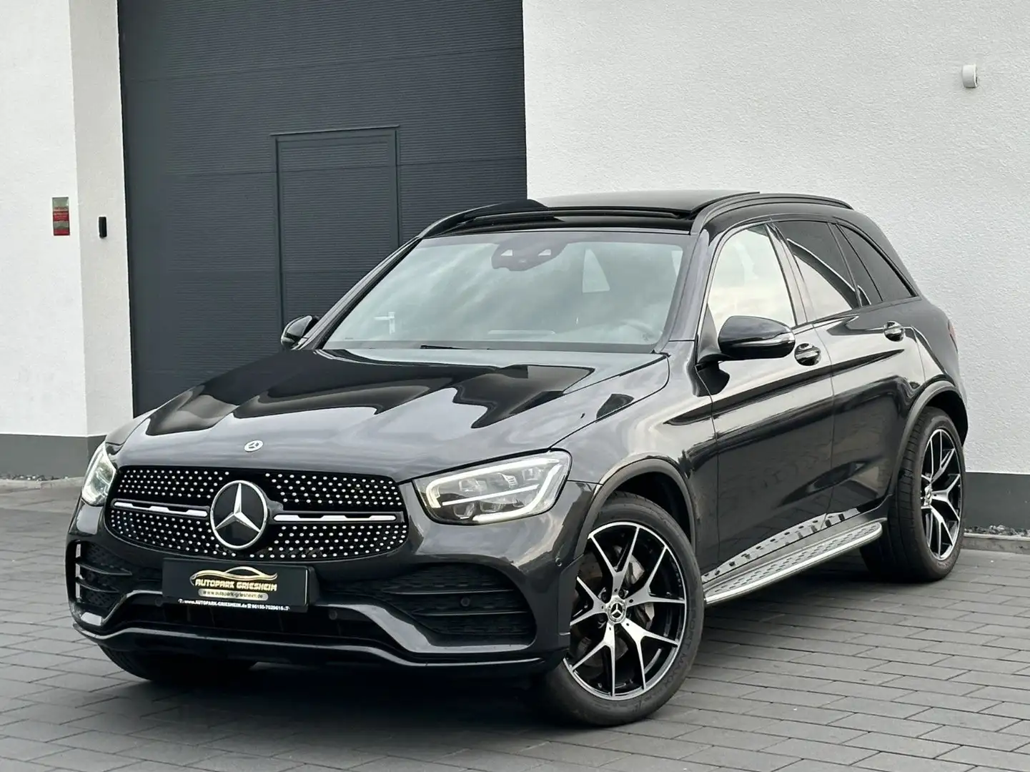 Mercedes-Benz GLC 400 d 4Matic 3X AMG*1HAND*DIGITAL Tacho*PANO Gris - 1