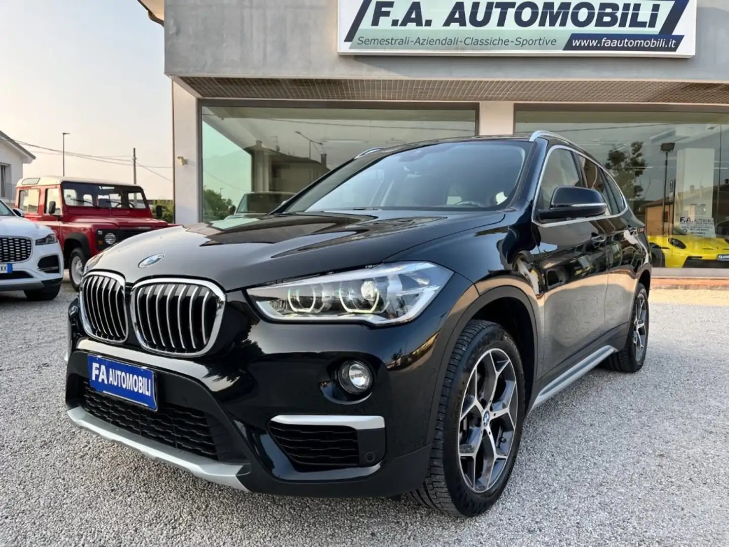 BMW X1 xDrive18d xLine Autom. Noir - 2