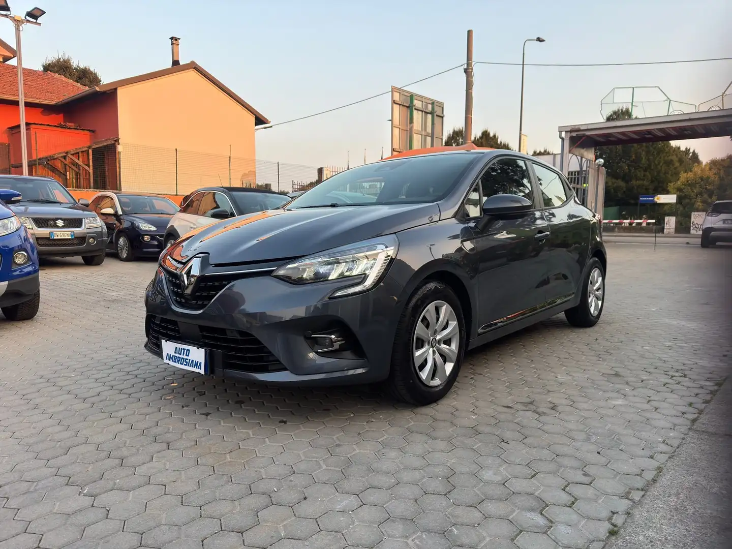 Renault Clio Clio V 2019 1.0 tce Gpl 100cv NEOPATENTATI OK Gris - 1
