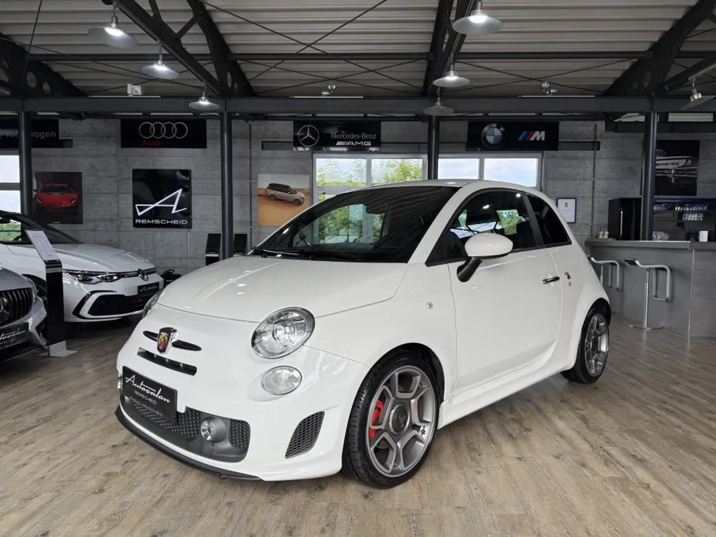 Abarth 595 Turismo 1.4 T*LEDER*BI-XENON* Bílá - 1