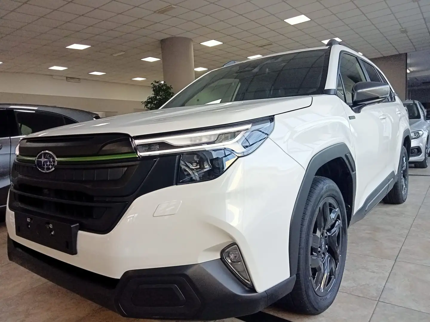 Subaru Forester 2.0 e-Boxer MHEV CVT Lineartronic 4dventure Bianco - 1