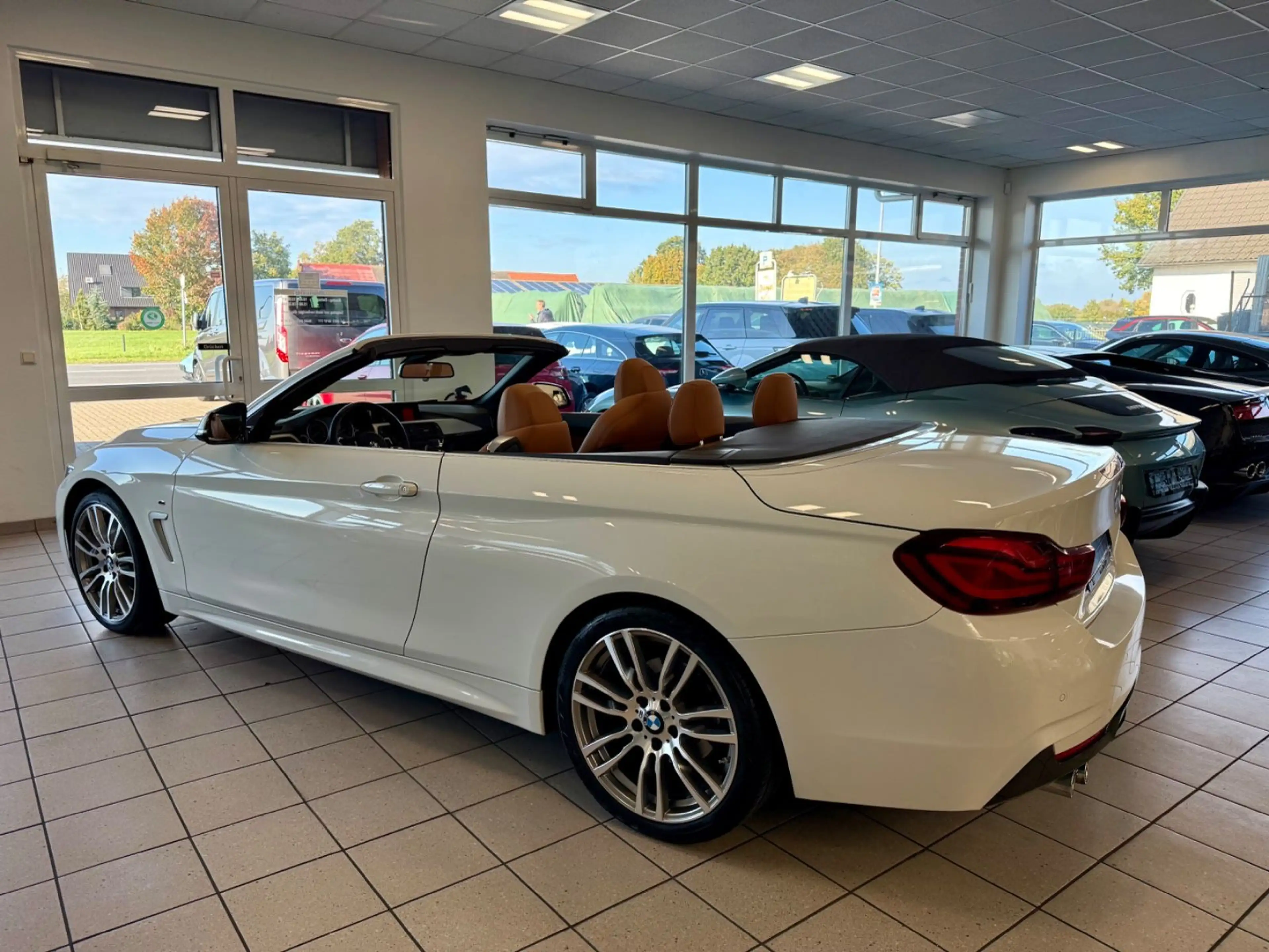BMW 420 d Cabrio M Sport OpenAir/HUD/Inno — photo 5