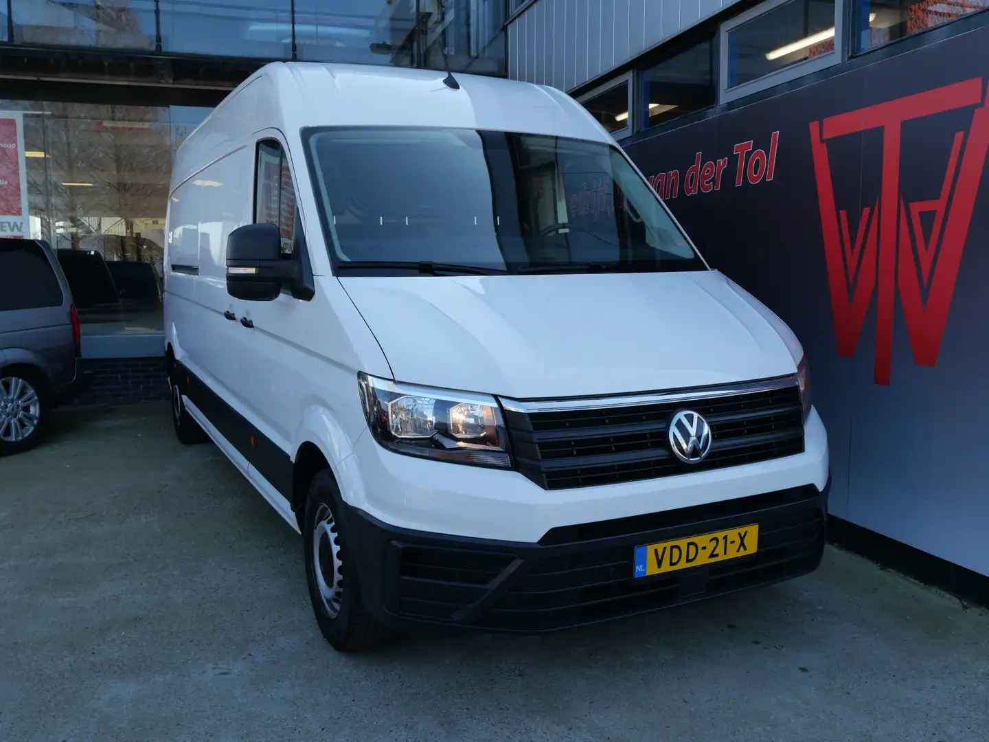 Volkswagen Crafter 35 2.0 TDI L4H3 COMFORTLINE | AUTOMAAT | NAVI | CA Wit - 2
