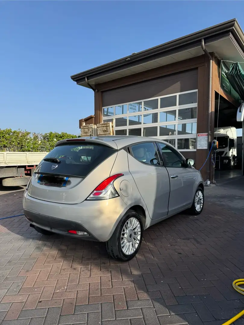 Lancia Ypsilon 1.3 mjt 95cv - 2