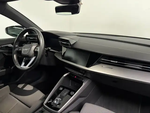Audi A3 view 4