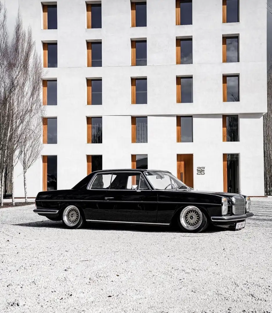 Mercedes-Benz 250 Coupe Schwarz - 1