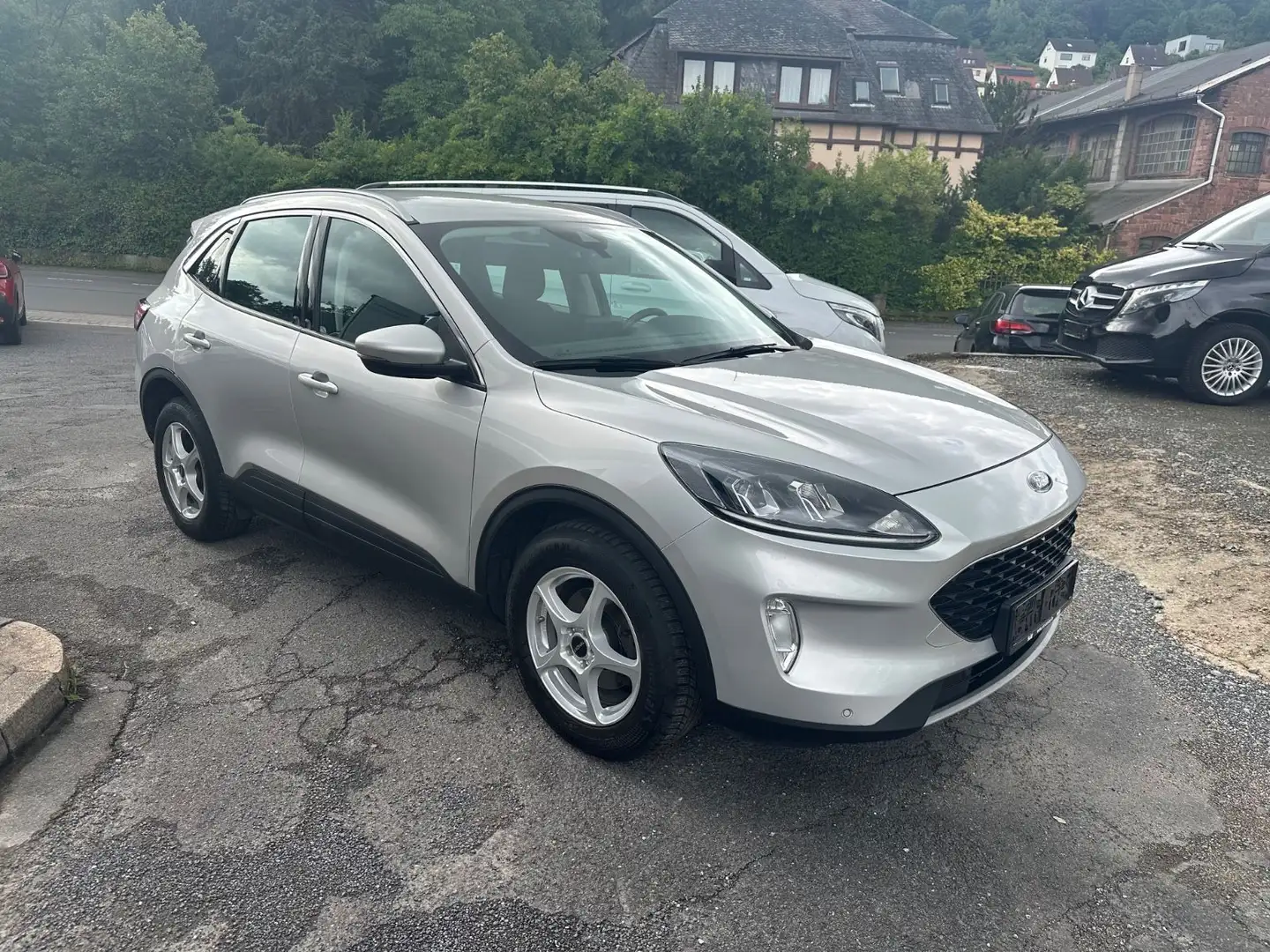 Ford Kuga Cool & Connect,Navi+LED+Tempomat+PDC Silber - 1