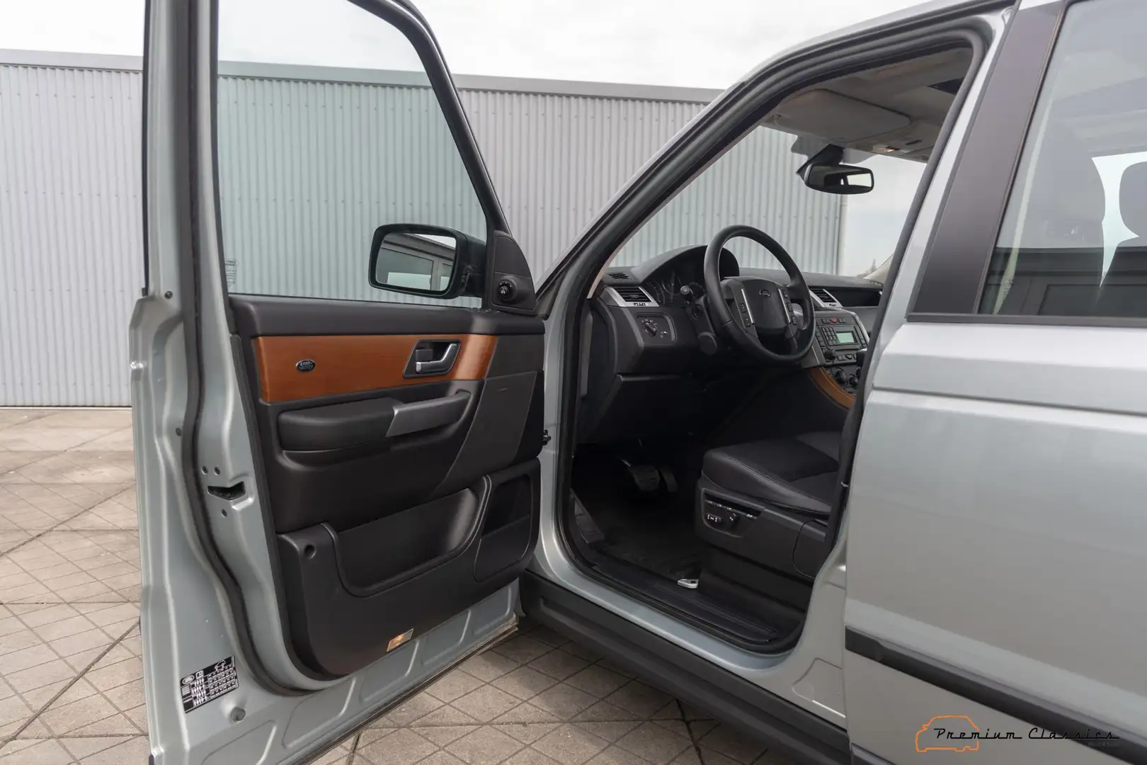 Land Rover Range Rover Sport 4.2 V8 Supercharged | 46.000KM | Sunroof | Harman/ Zilver - 2