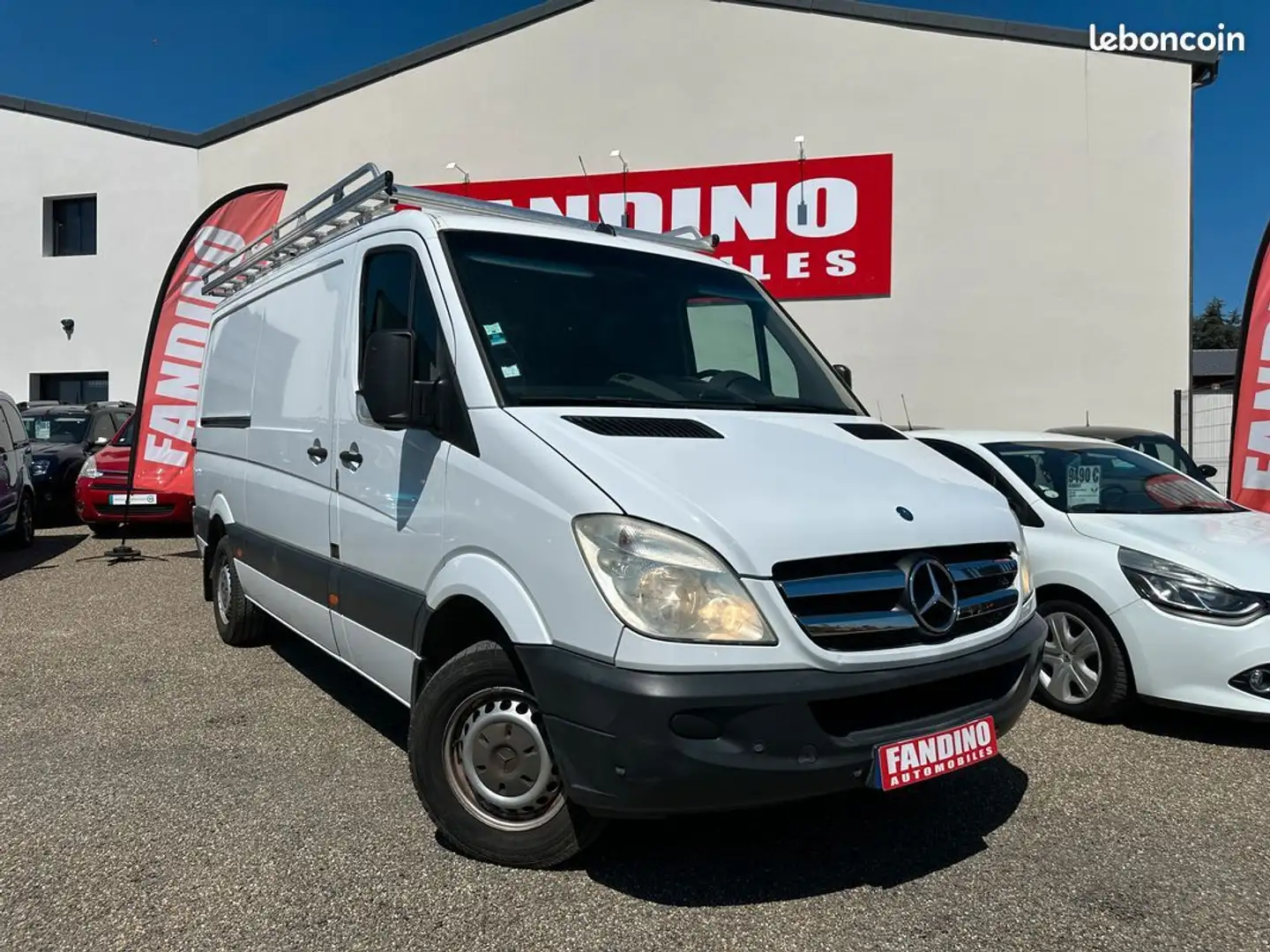 Mercedes-Benz Sprinter MERCEDES Benz Fourgon 215 Cdi 3T Blanc - 1