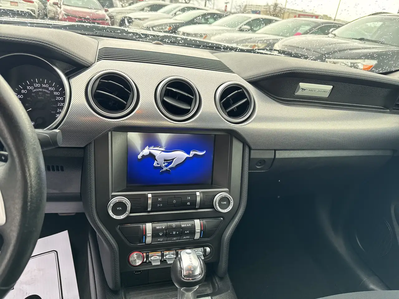 Ford Mustang снимка Ford Mustang