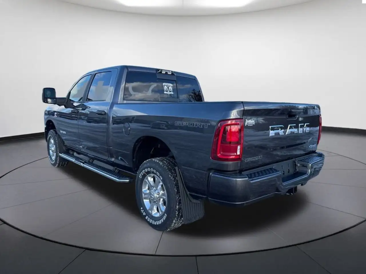 RAM 2500 снимка RAM 2500
