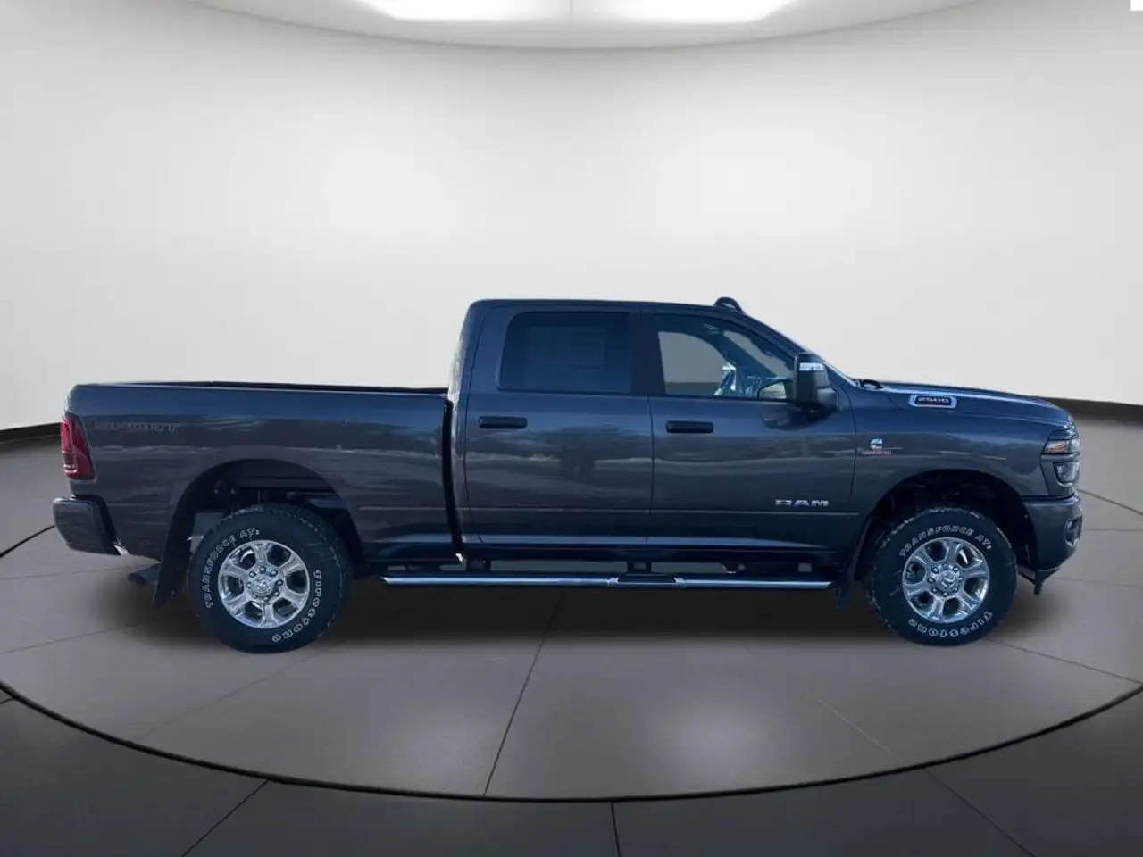 RAM 2500 снимка RAM 2500