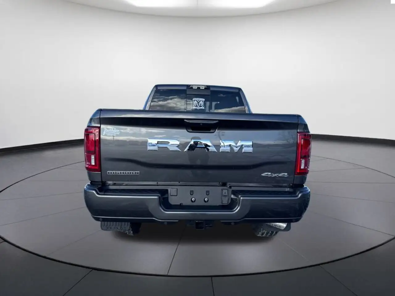 RAM 2500 снимка RAM 2500