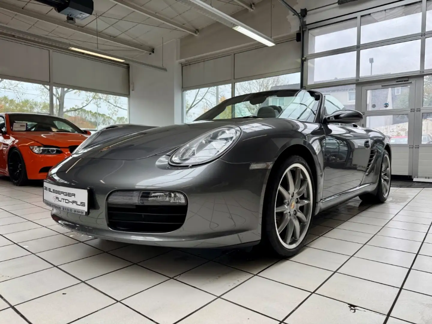 Porsche Boxster 1.HAND+VFW lückenloses Scheckheft bei Porsche Grey - 2