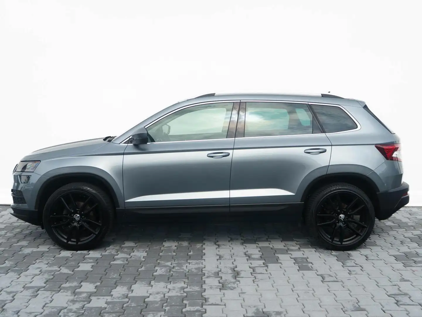 Skoda Karoq 1.5 TSI DSG ACT 150pk Style Business | Full LED | Grijs - 2