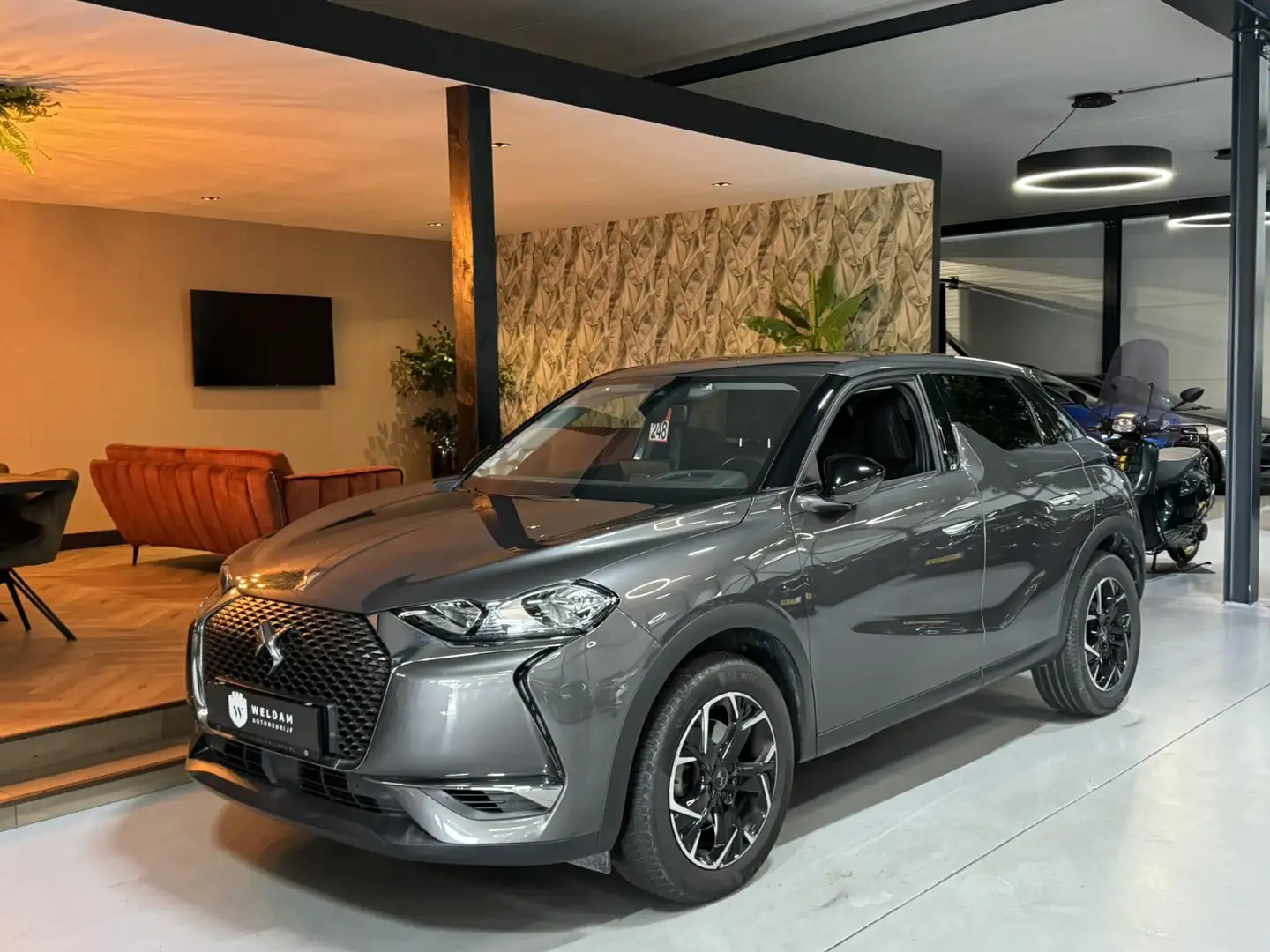 DS Automobiles DS 3 Crossback 1.2 PureTech So Chic Garantie Afn. Trekhaak Head-u Gri - 2