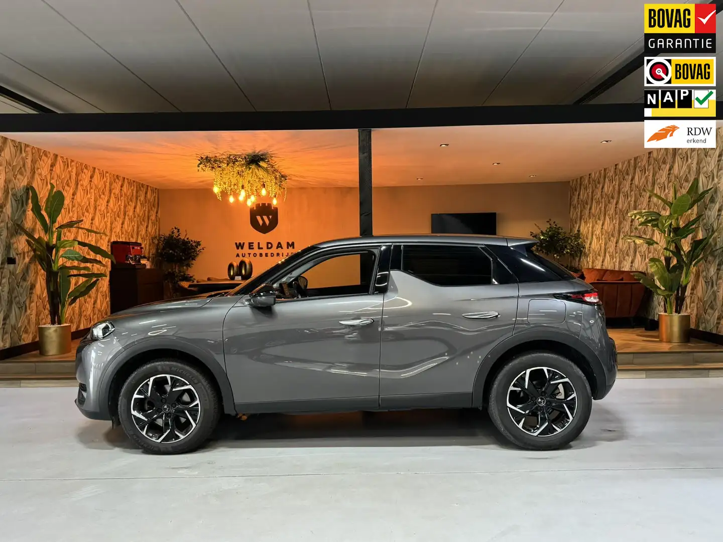DS Automobiles DS 3 Crossback 1.2 PureTech So Chic Garantie Afn. Trekhaak Head-u Gri - 1