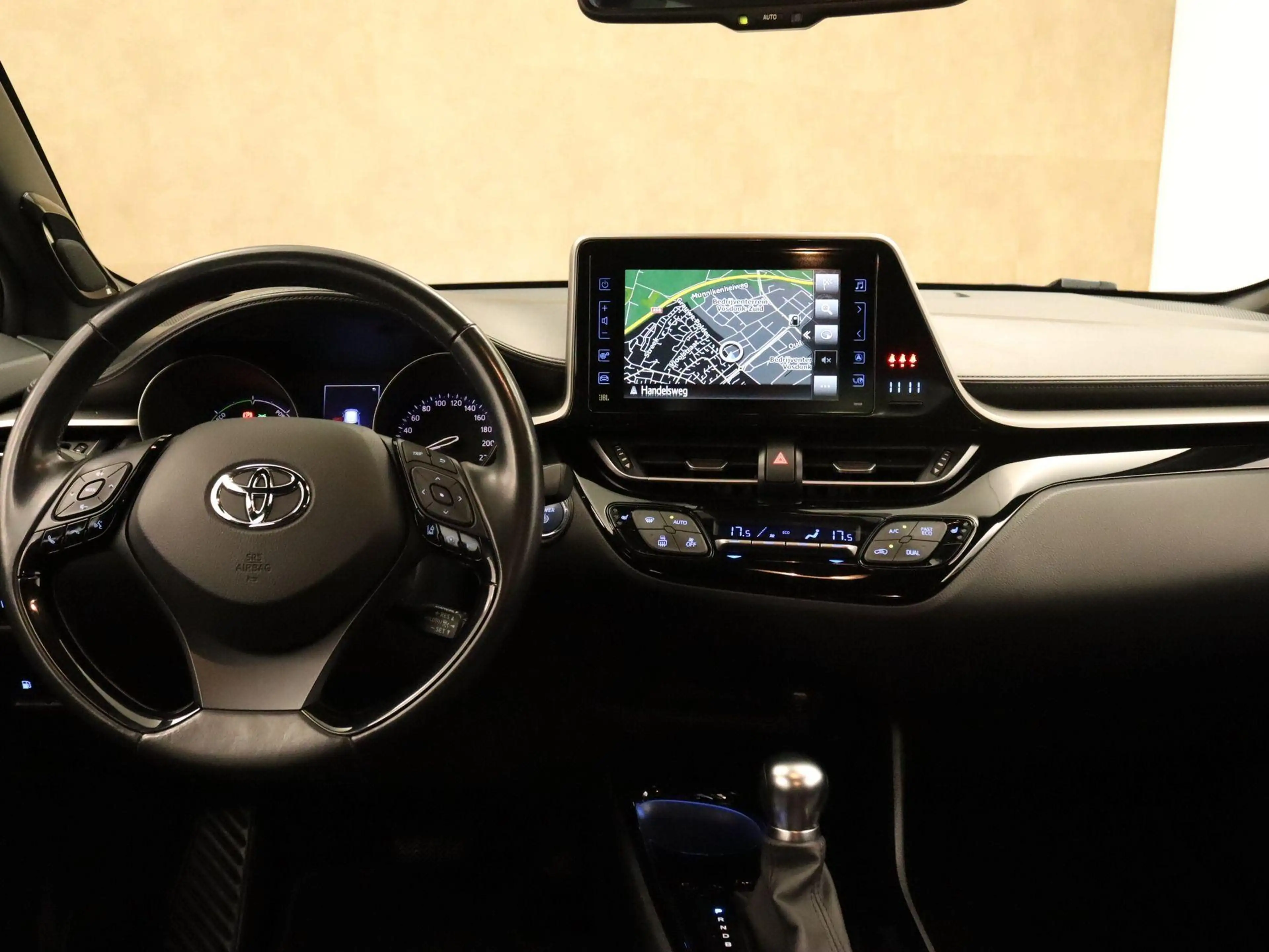 Toyota C-HR 1.8 Hybrid Executive Ultimate - AFNEEMBARE TREKHAA — photo 15