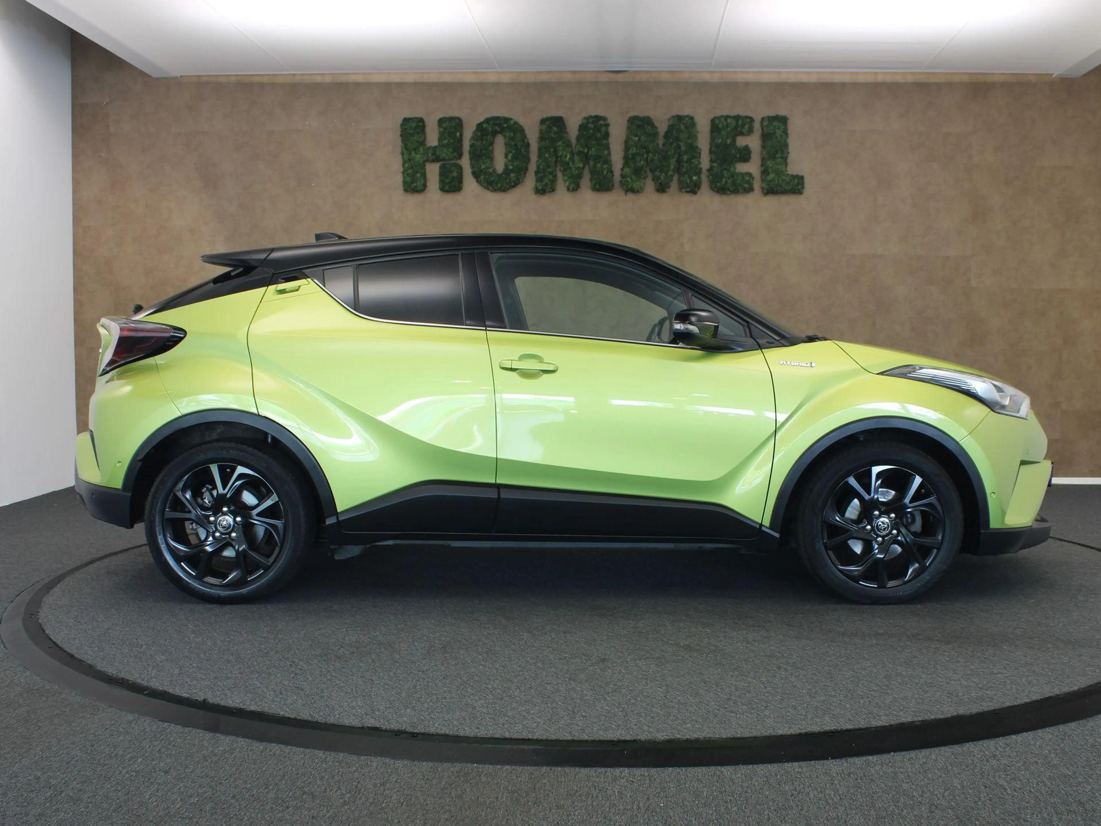 Toyota C-HR 1.8 Hybrid Executive Ultimate - AFNEEMBARE TREKHAA — photo 11