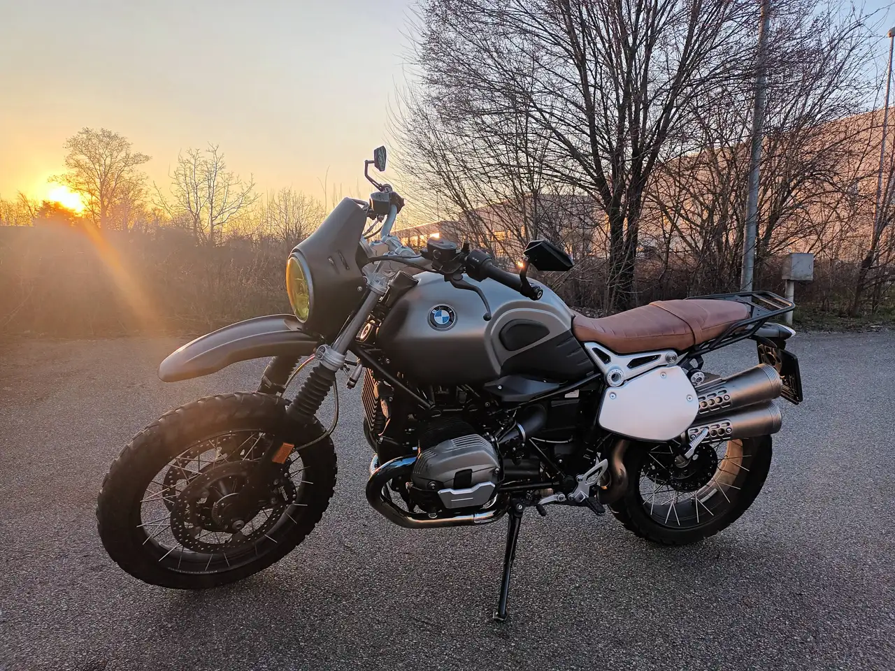 BMW R nineT