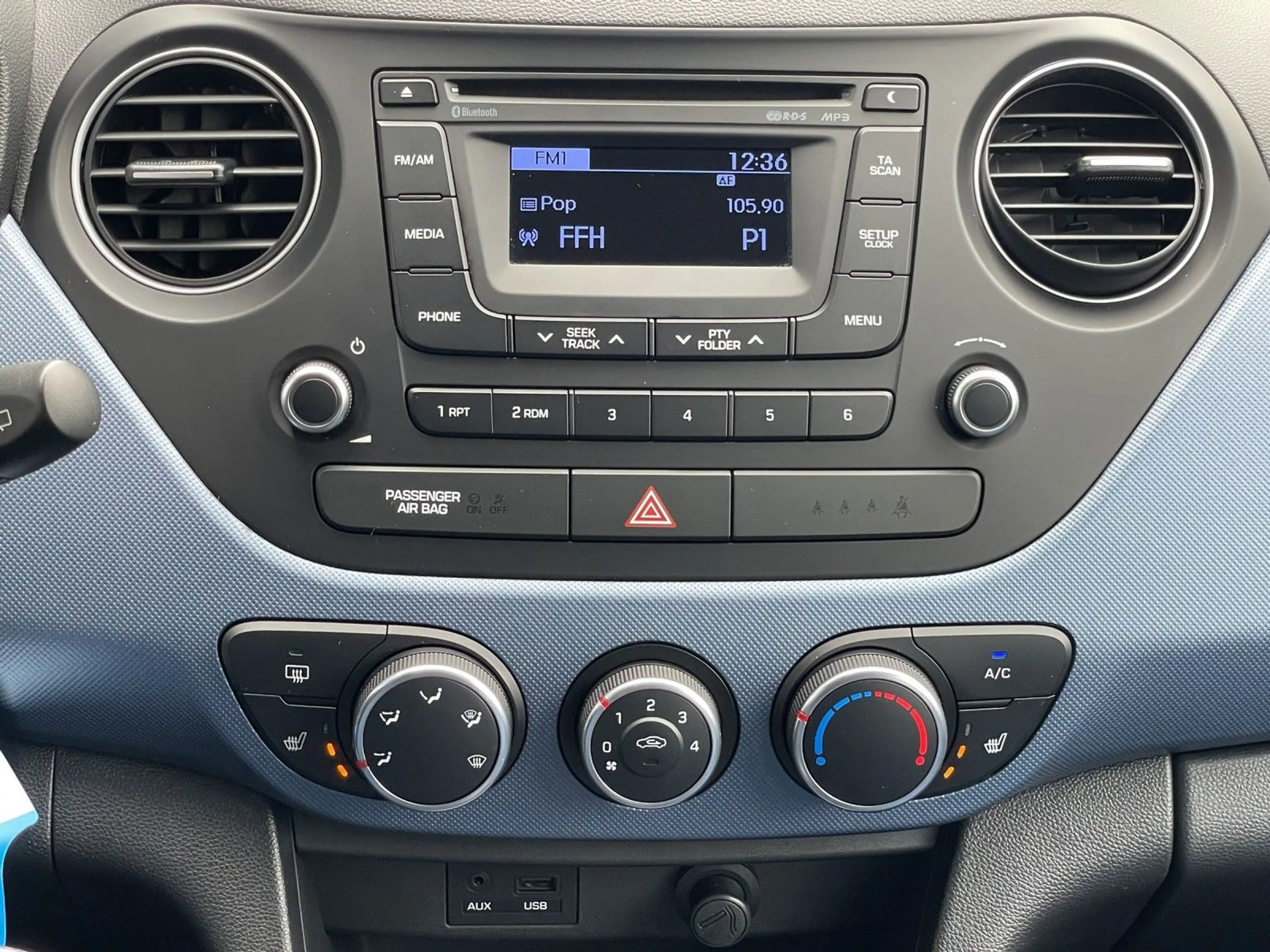 Hyundai i10 BLUE TREND*KLIMA*PDC*GRA*SHZ*CD/MP3*USB/AUX — photo 14