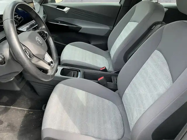 Volkswagen ID.3 view 12